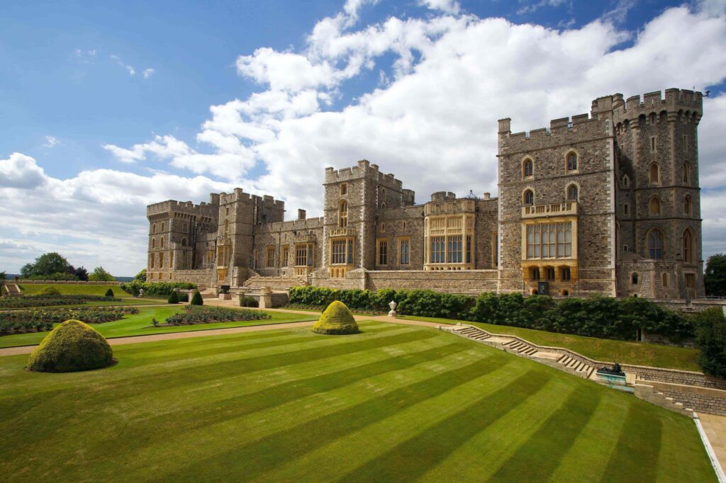 Windsor, Oxford, and Stonehenge Full-Day Trip