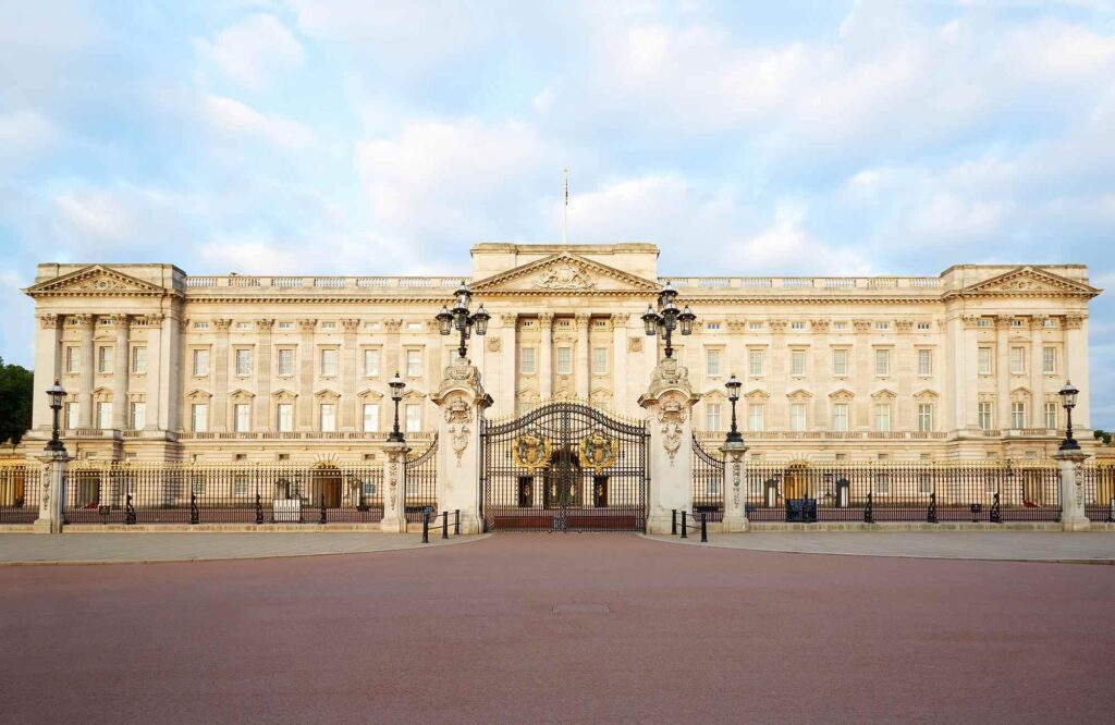 Buckingham Palace, Westminster Abbey & Big Ben Full Day Guided Tour