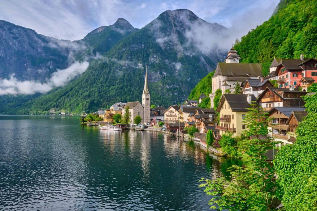 Full Day Guided Tour to Hallstatt